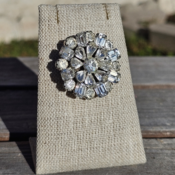 Vtg. Weiss crystal cluster brooch - Picture 5 of 8